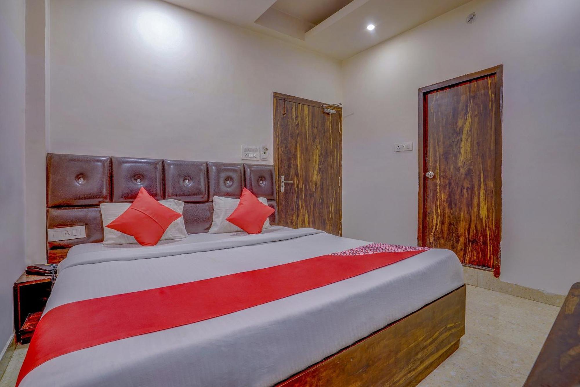 FabExpress Travellers Inn Lucknow Eksteriør bilde