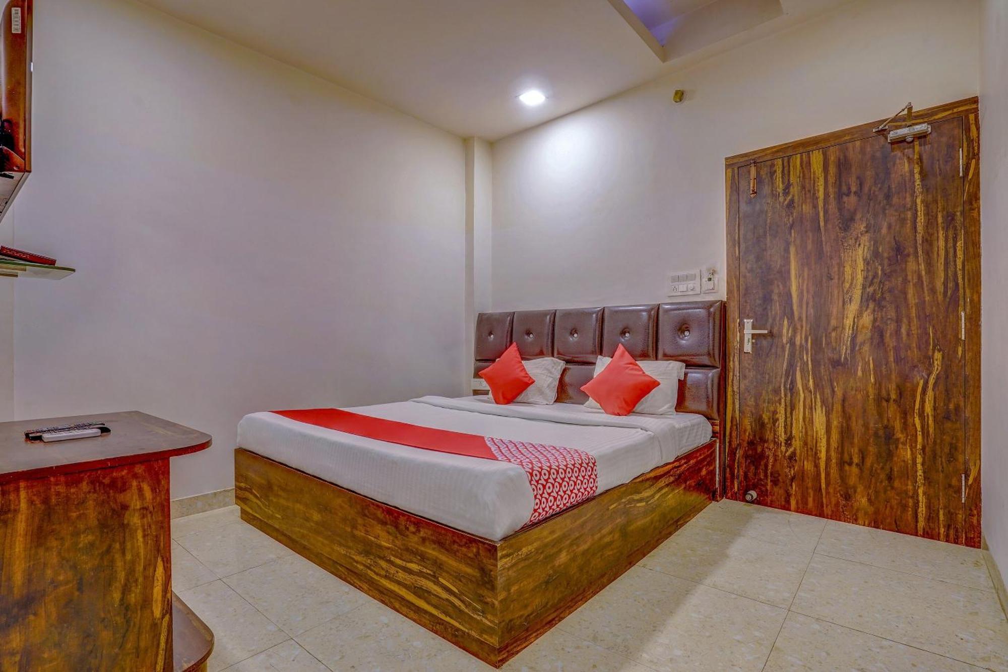 FabExpress Travellers Inn Lucknow Eksteriør bilde