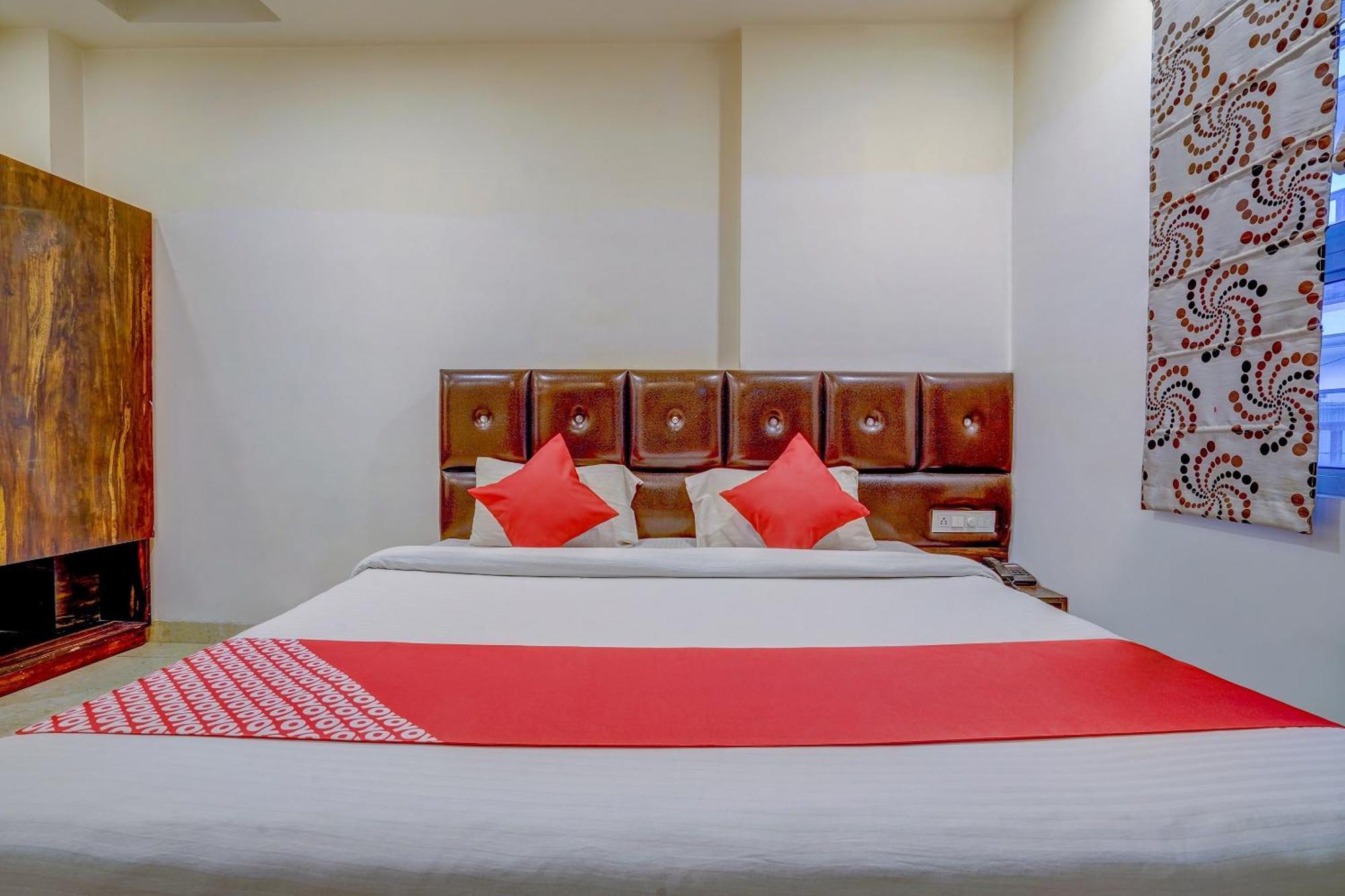 FabExpress Travellers Inn Lucknow Eksteriør bilde