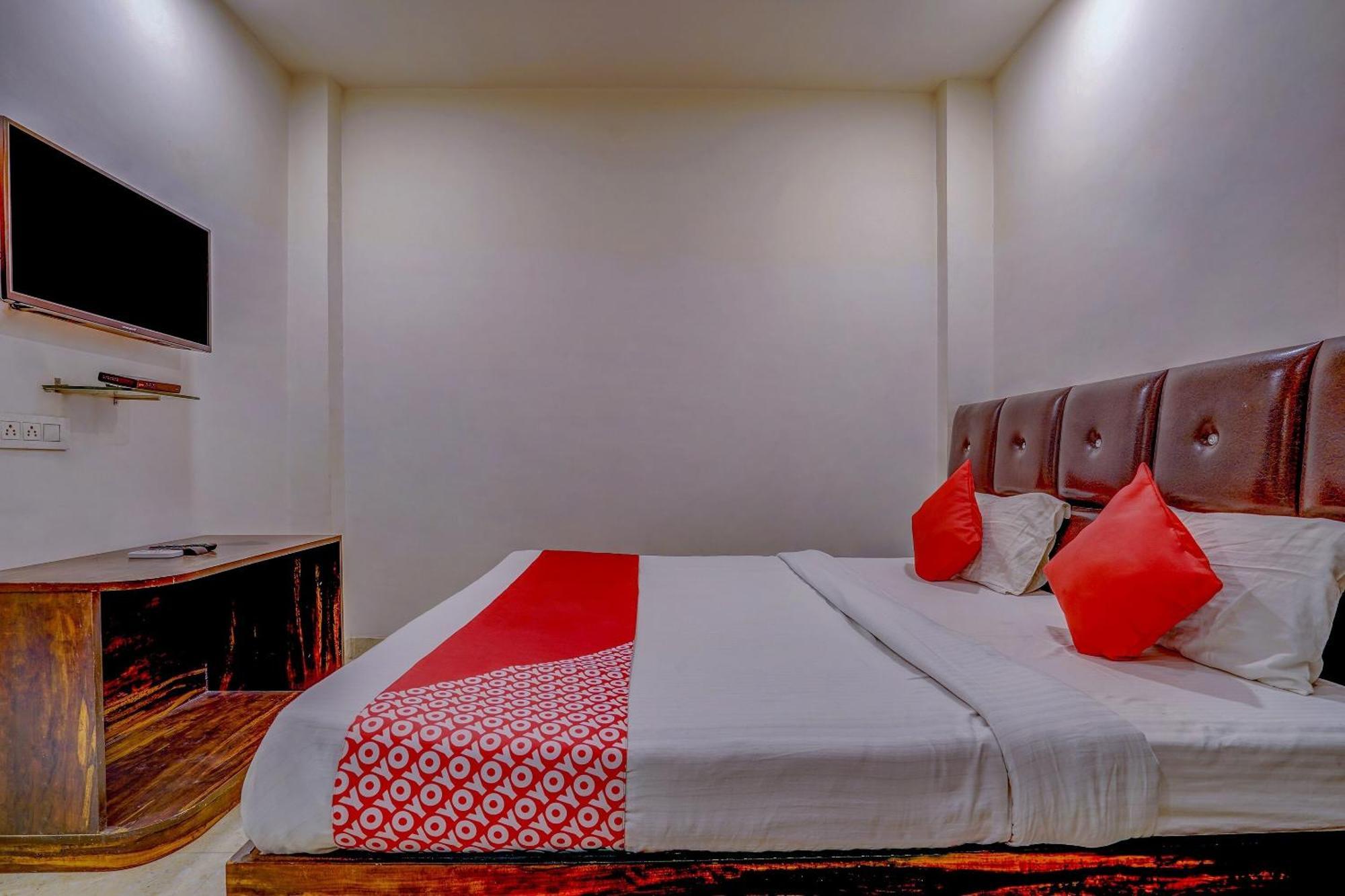 FabExpress Travellers Inn Lucknow Eksteriør bilde