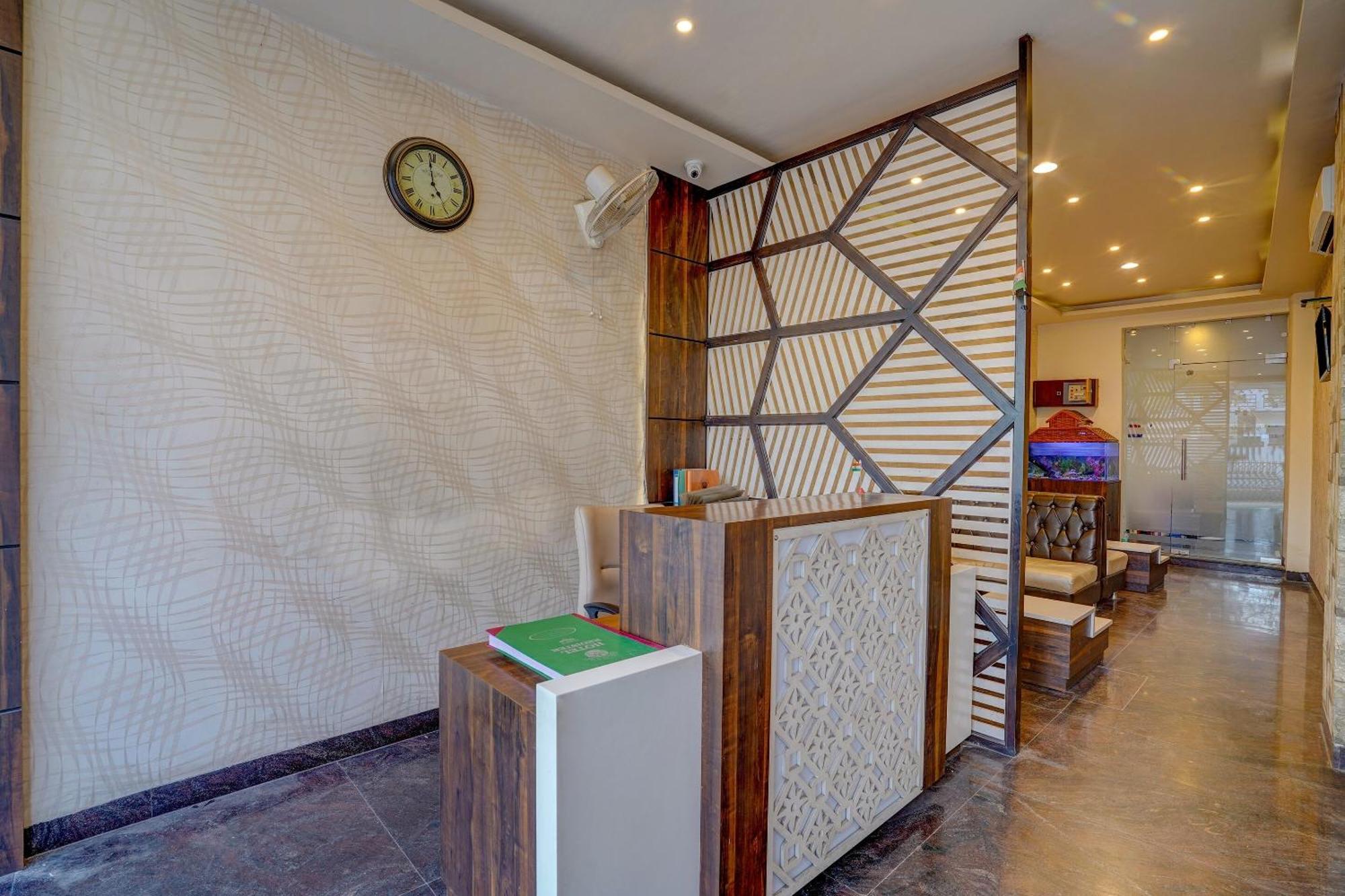 FabExpress Travellers Inn Lucknow Eksteriør bilde